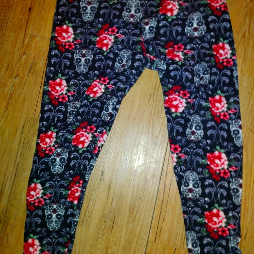 Skull print leggings